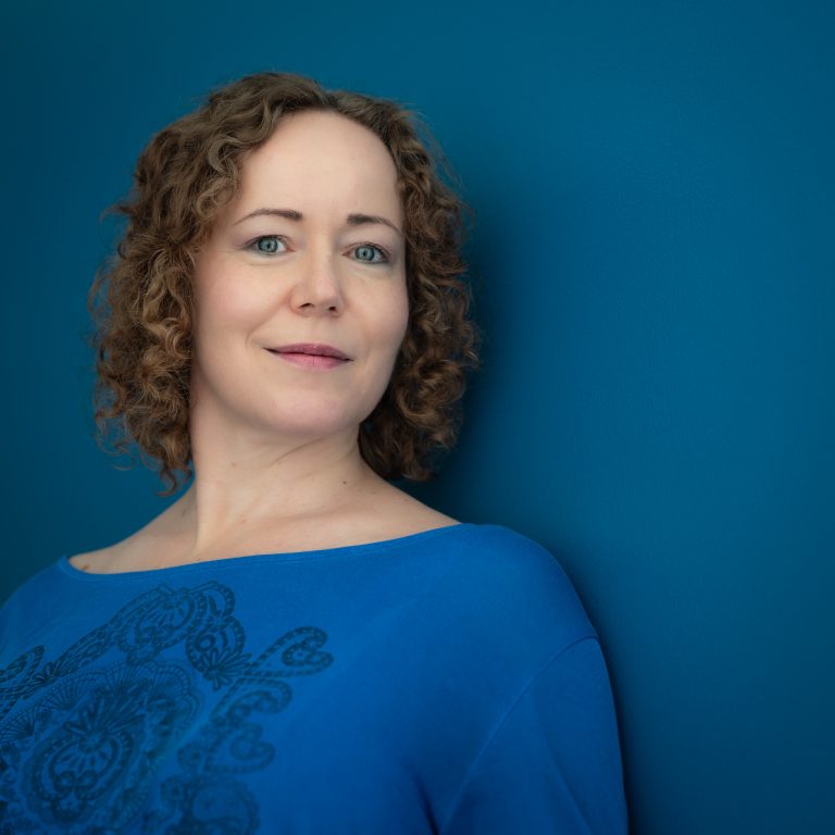 Portrait of visual artist Sari Sandberg 2024.